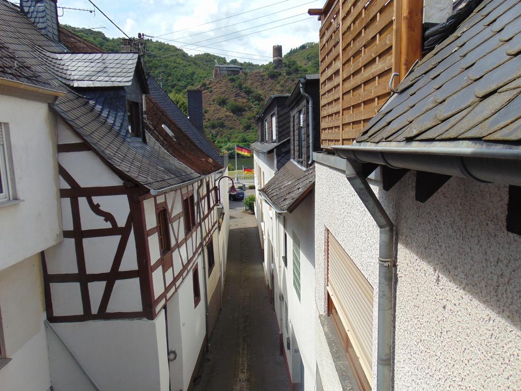 بورجين Ferienwohnung Bergblick /Moseltal المظهر الخارجي الصورة